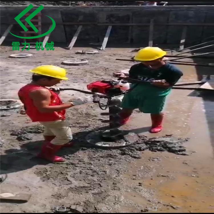 汽油管樁芯掏土機(jī).jpg